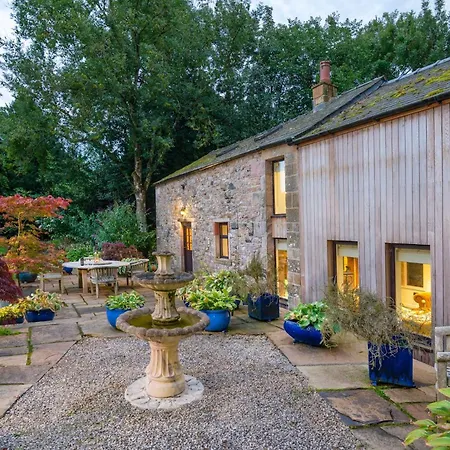 The Gardeners Cottage, Hutton John Is A Luxurious With Hot Tub 10 Minutes From Ullswater *