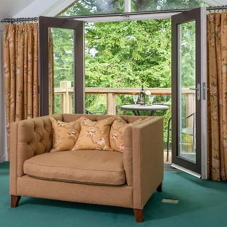 Feriehus The Gardeners Cottage, Hutton John Is A Luxurious With Hot Tub 10 Minutes From Ullswater *